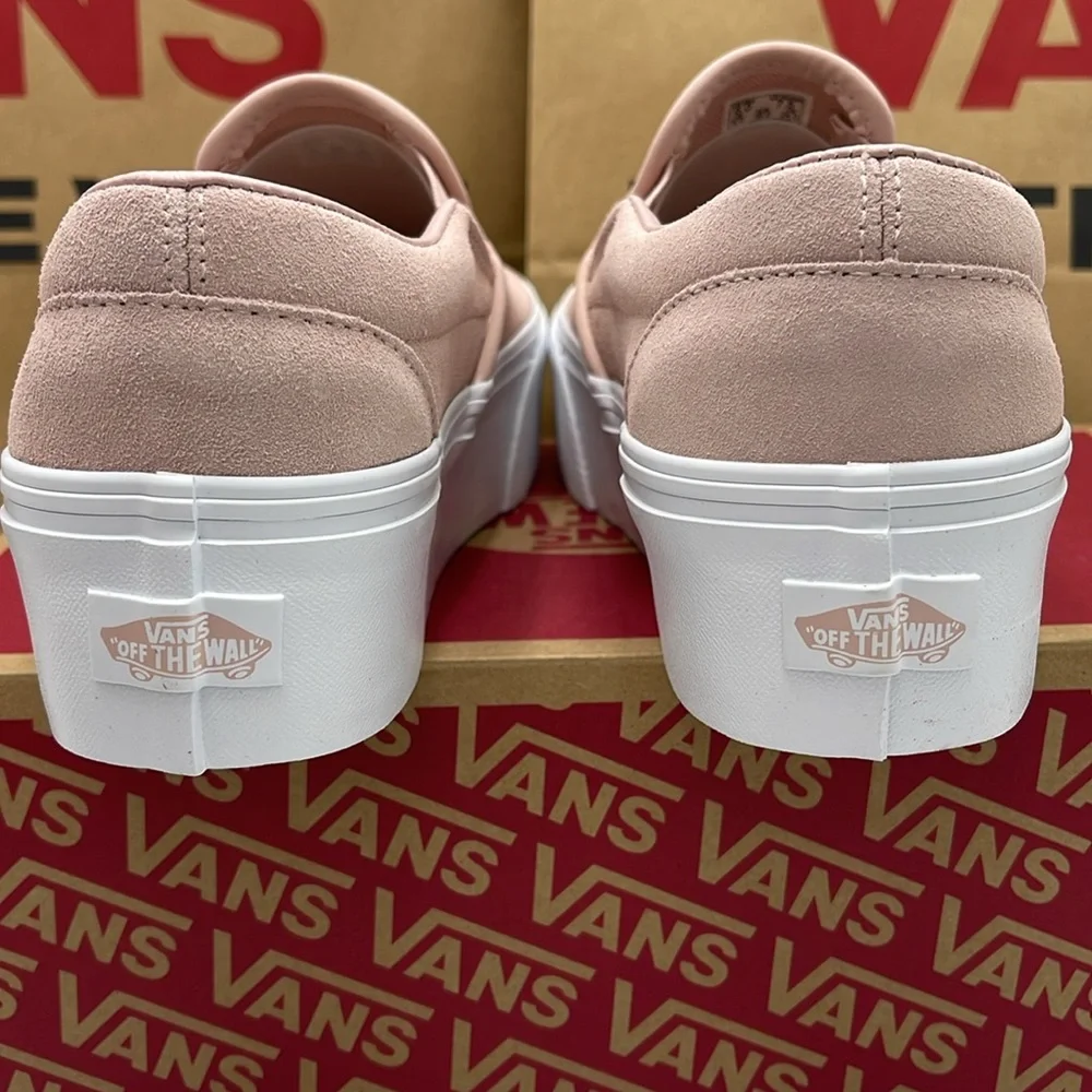 Vans WMNS Platform Sneakers Classic Slip-On Stackform Mono Embroidery Rose Smoke